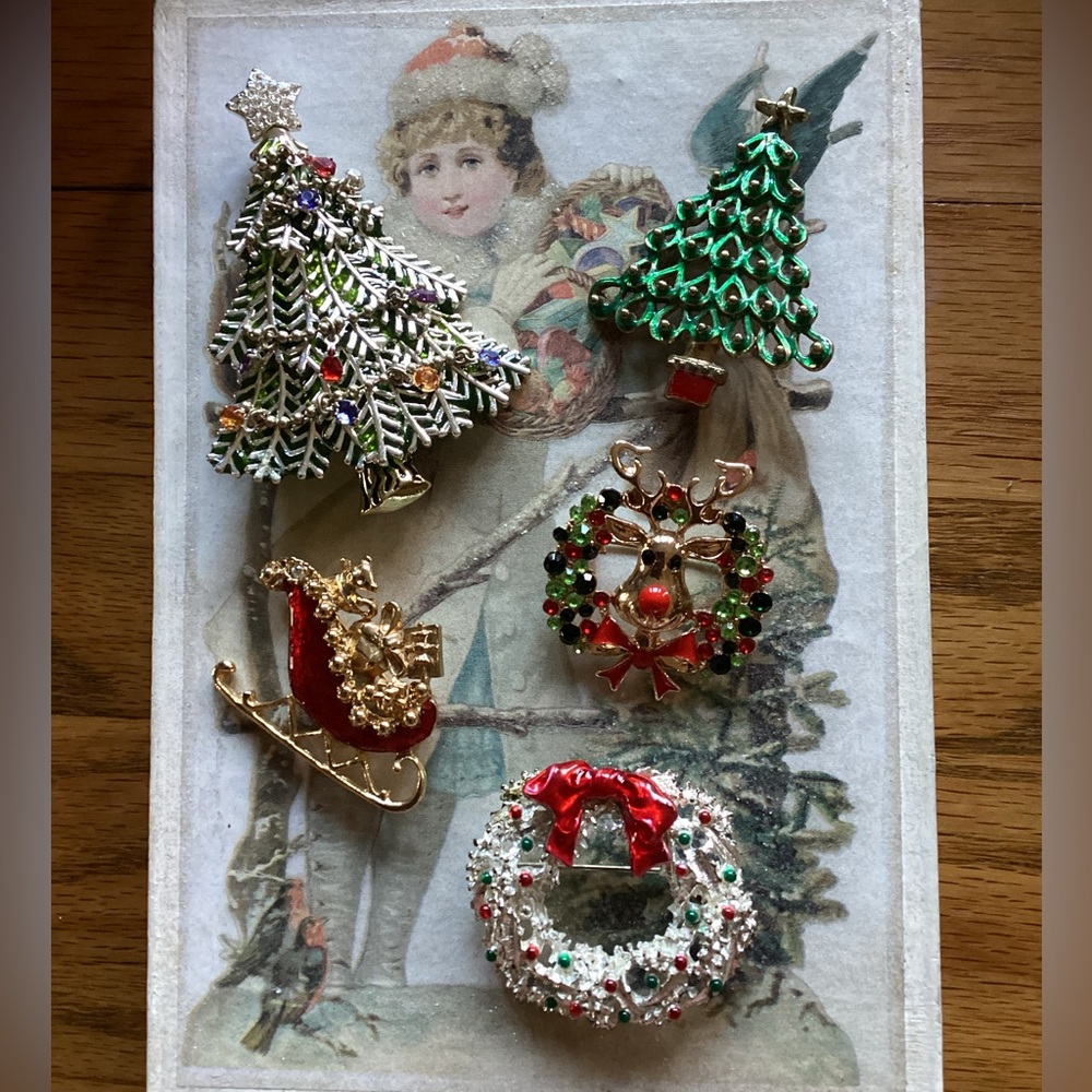 Bah Humbug! 5 Christmas Brooches 🎄